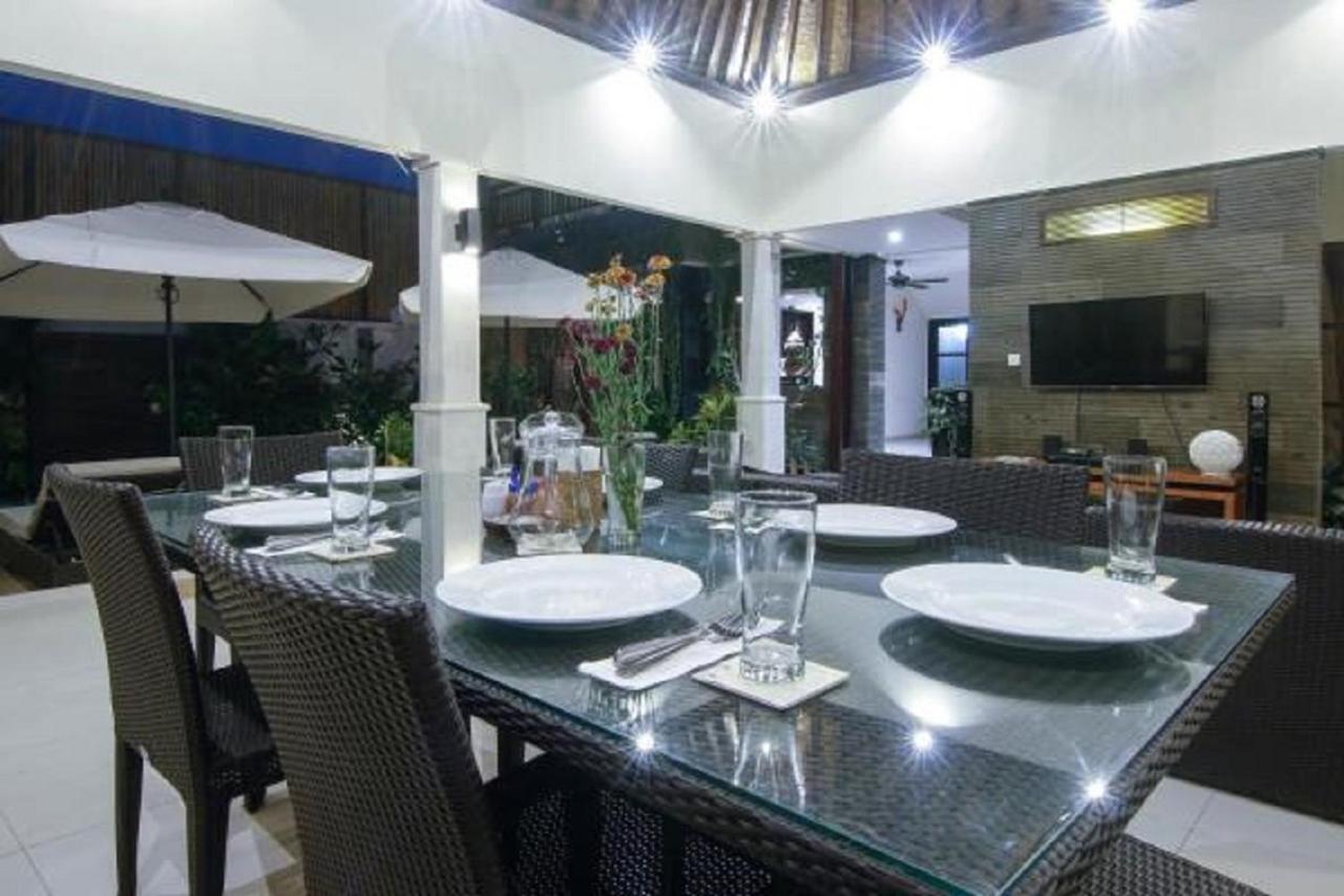 Gili Pearl Three Bedroom Villa Gili Trawangan Exteriör bild